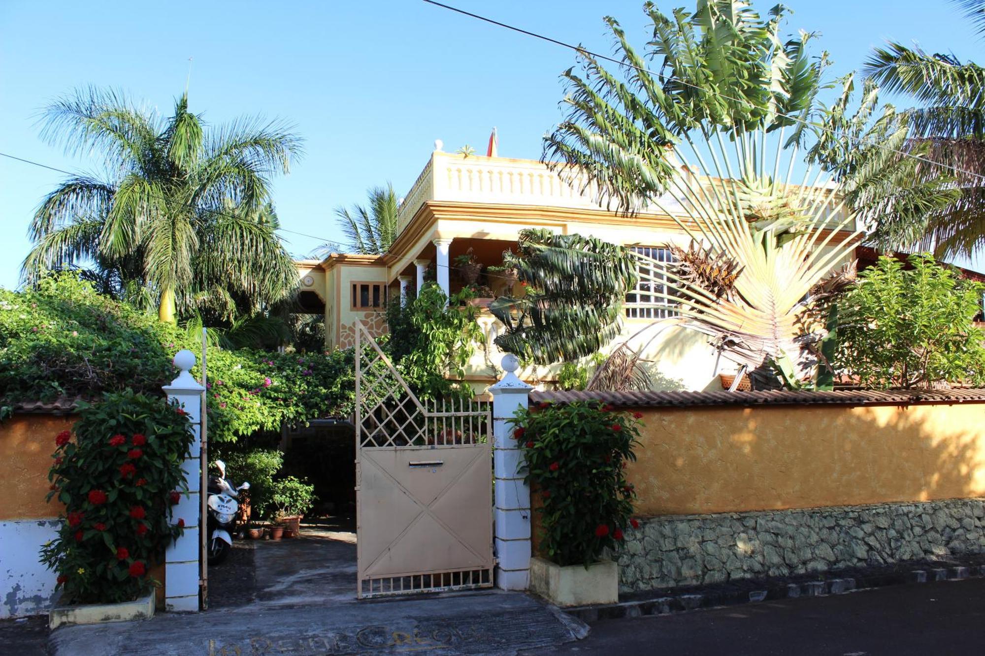 La Reine Creole Bed & Breakfast La Gaulette Exterior photo